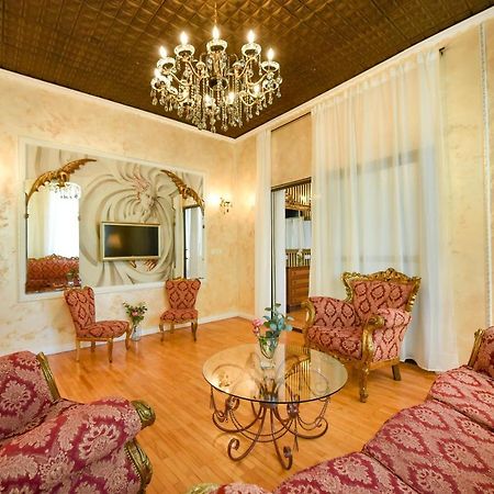 The Museum - Wonderful Super Central Apartment Bucarest Extérieur photo