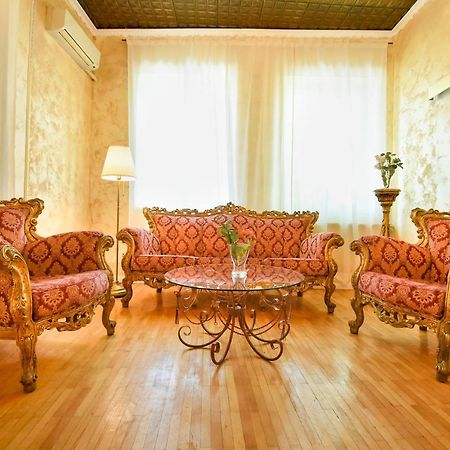 The Museum - Wonderful Super Central Apartment Bucarest Extérieur photo