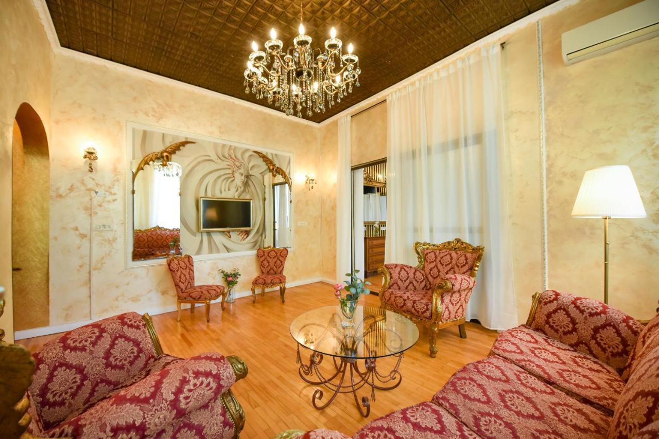 The Museum - Wonderful Super Central Apartment Bucarest Extérieur photo