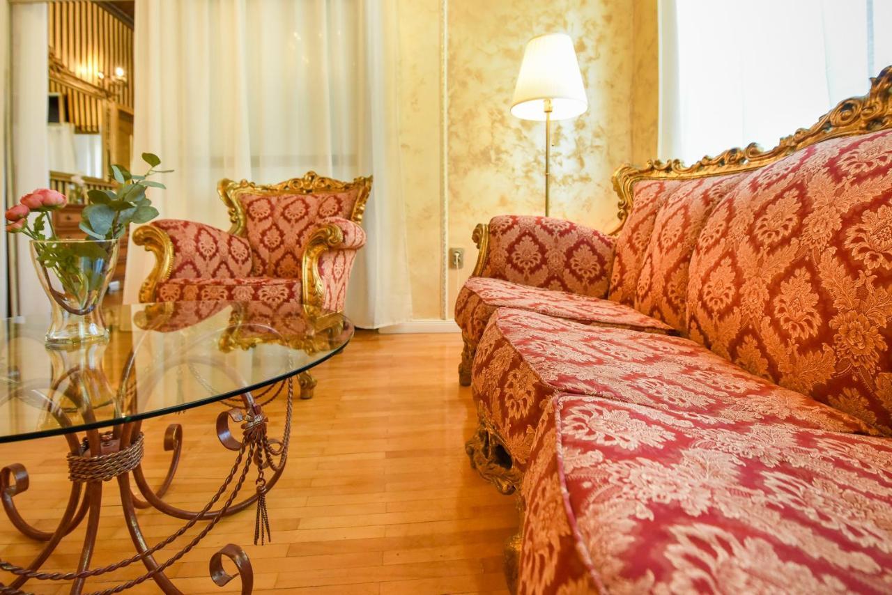 The Museum - Wonderful Super Central Apartment Bucarest Extérieur photo
