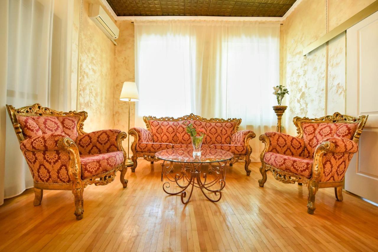 The Museum - Wonderful Super Central Apartment Bucarest Extérieur photo