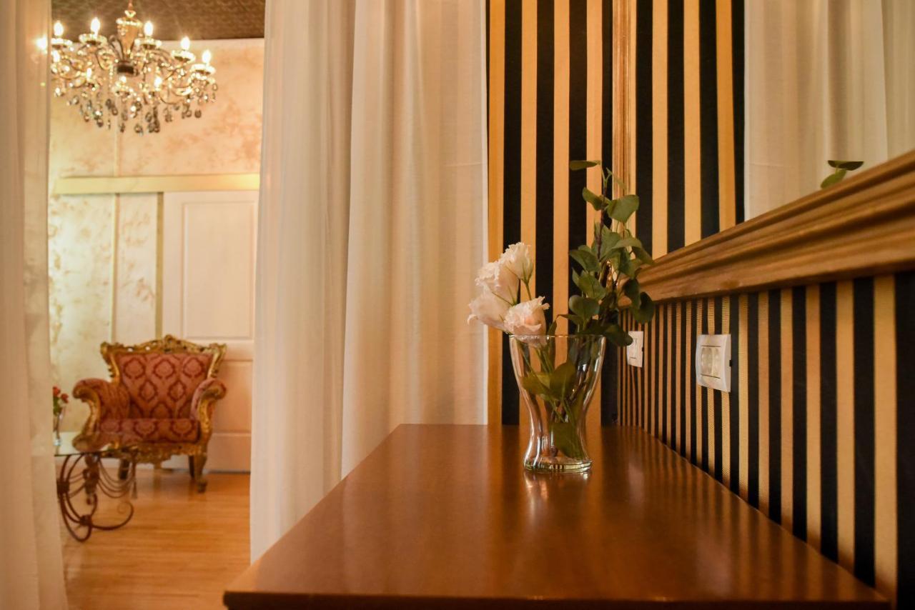 The Museum - Wonderful Super Central Apartment Bucarest Extérieur photo