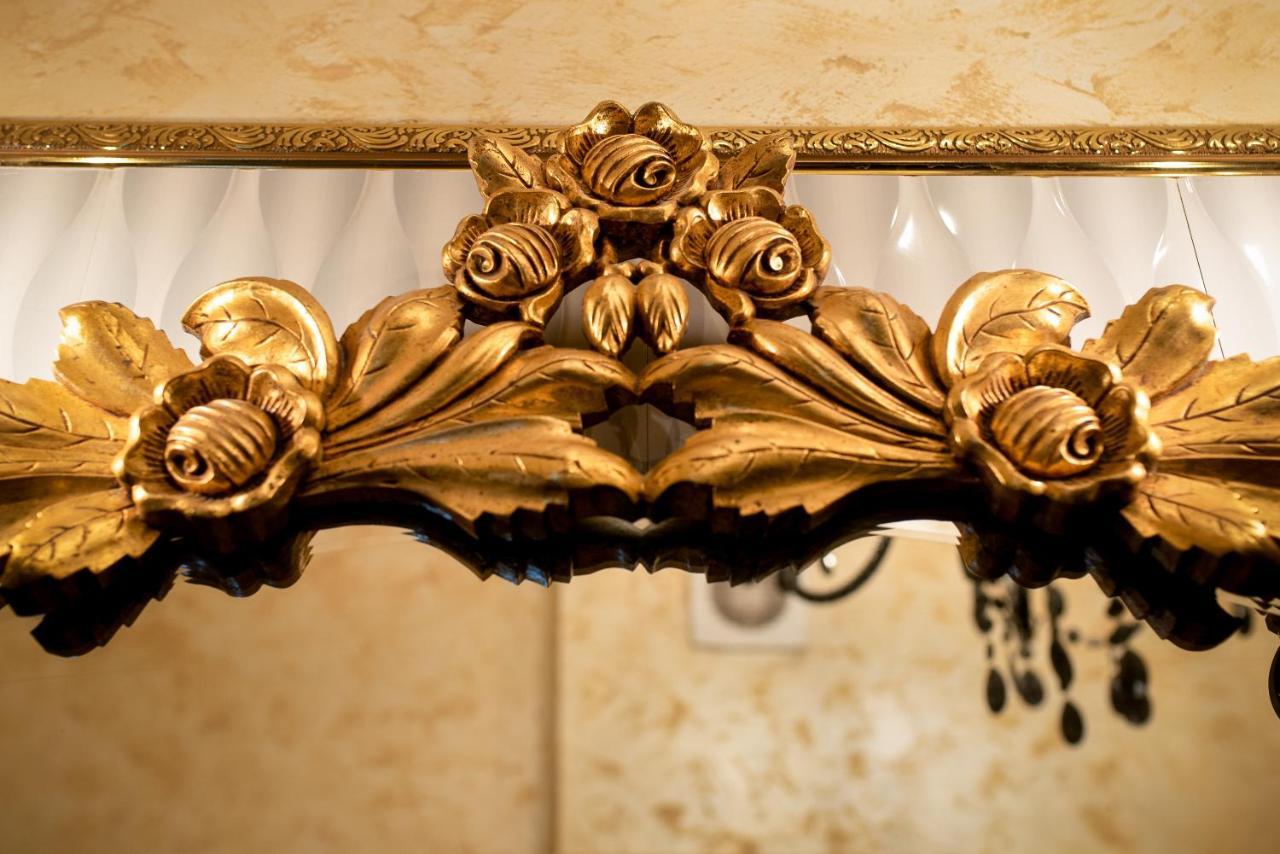 The Museum - Wonderful Super Central Apartment Bucarest Extérieur photo